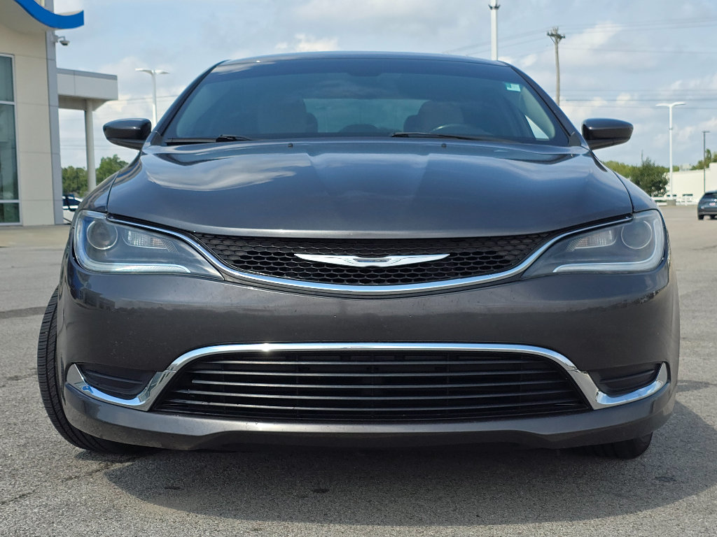 Used 2016 Chrysler 200 Limited w/ Convenience Group FWD image 4