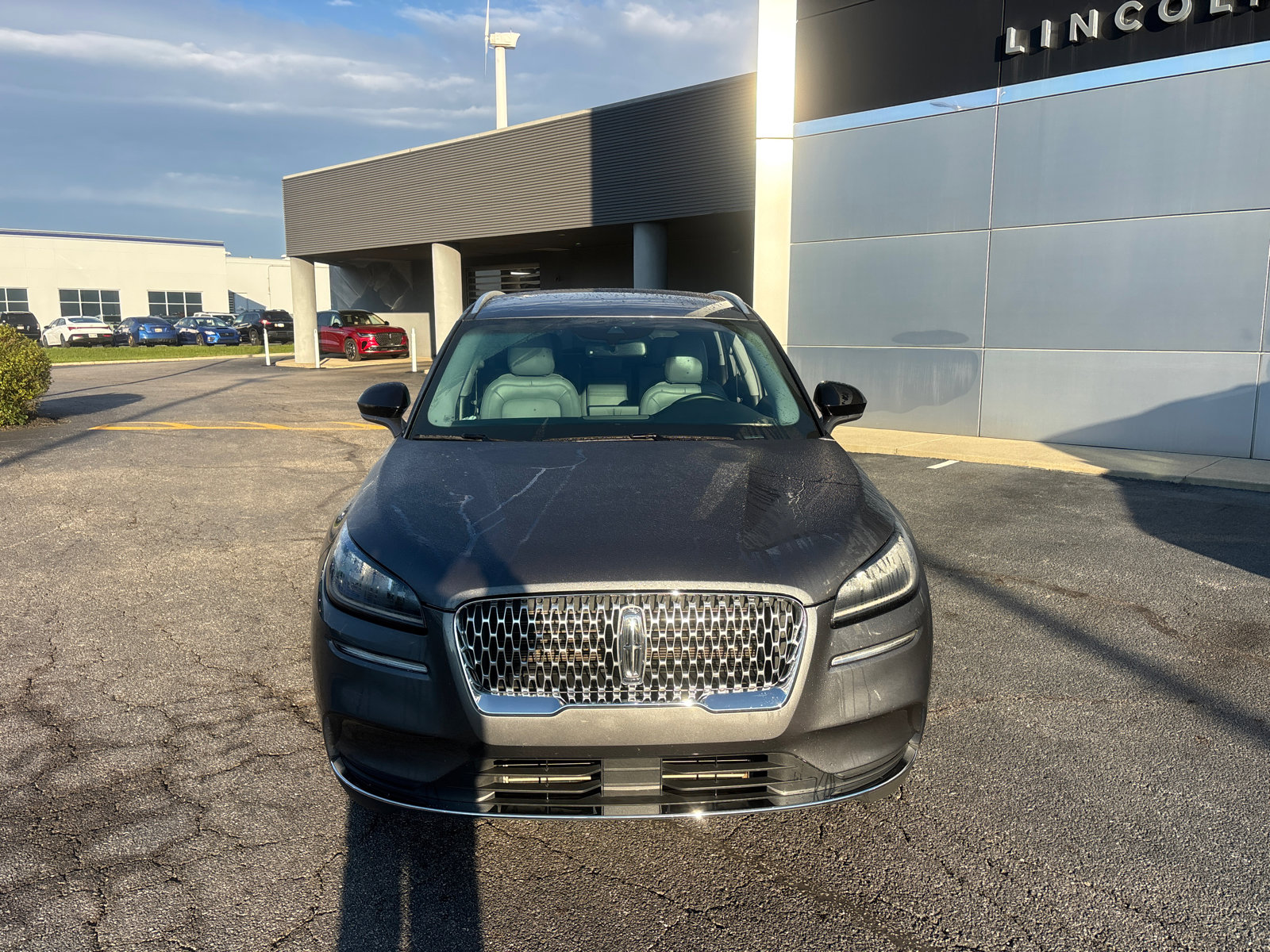 Used 2022 Lincoln Corsair FWD image 2