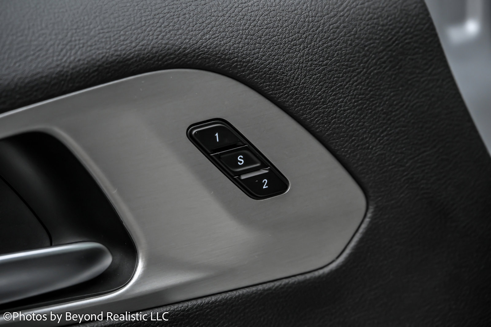 Used 2024 Chrysler Pacifica Limited w/ S Appearance Package image 24