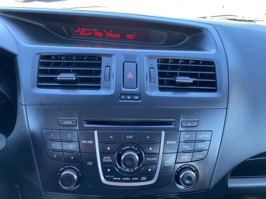 Used 2015 MAZDA MAZDA5 Sport image 20