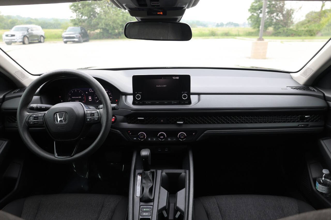 Used 2023 Honda Accord EX image 13
