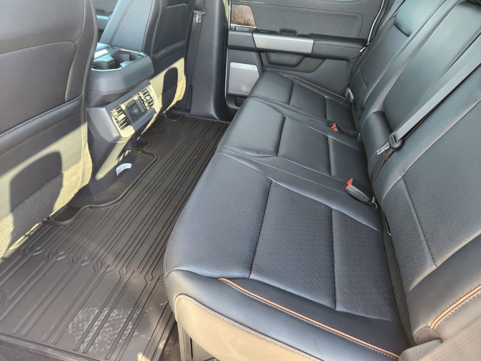 New 2026 Ford F250 Lariat w/ Chrome Package image 25