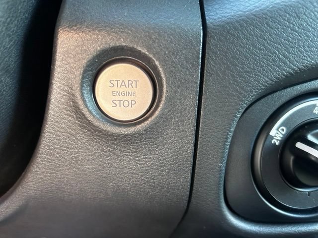 Used 2022 Nissan Frontier PRO-4X w/ Pro-4X Premium Package AWD/4WD image 31