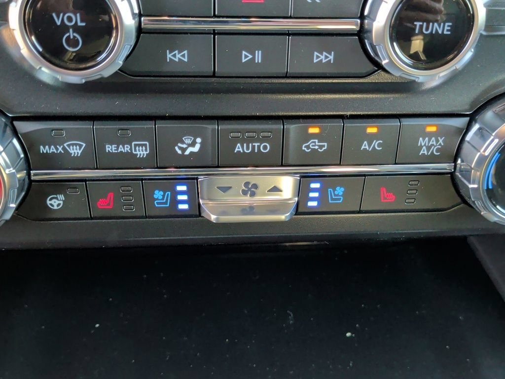 New 2027 Ford F250 Lariat w/ Black Appearance Package AWD/4WD image 29