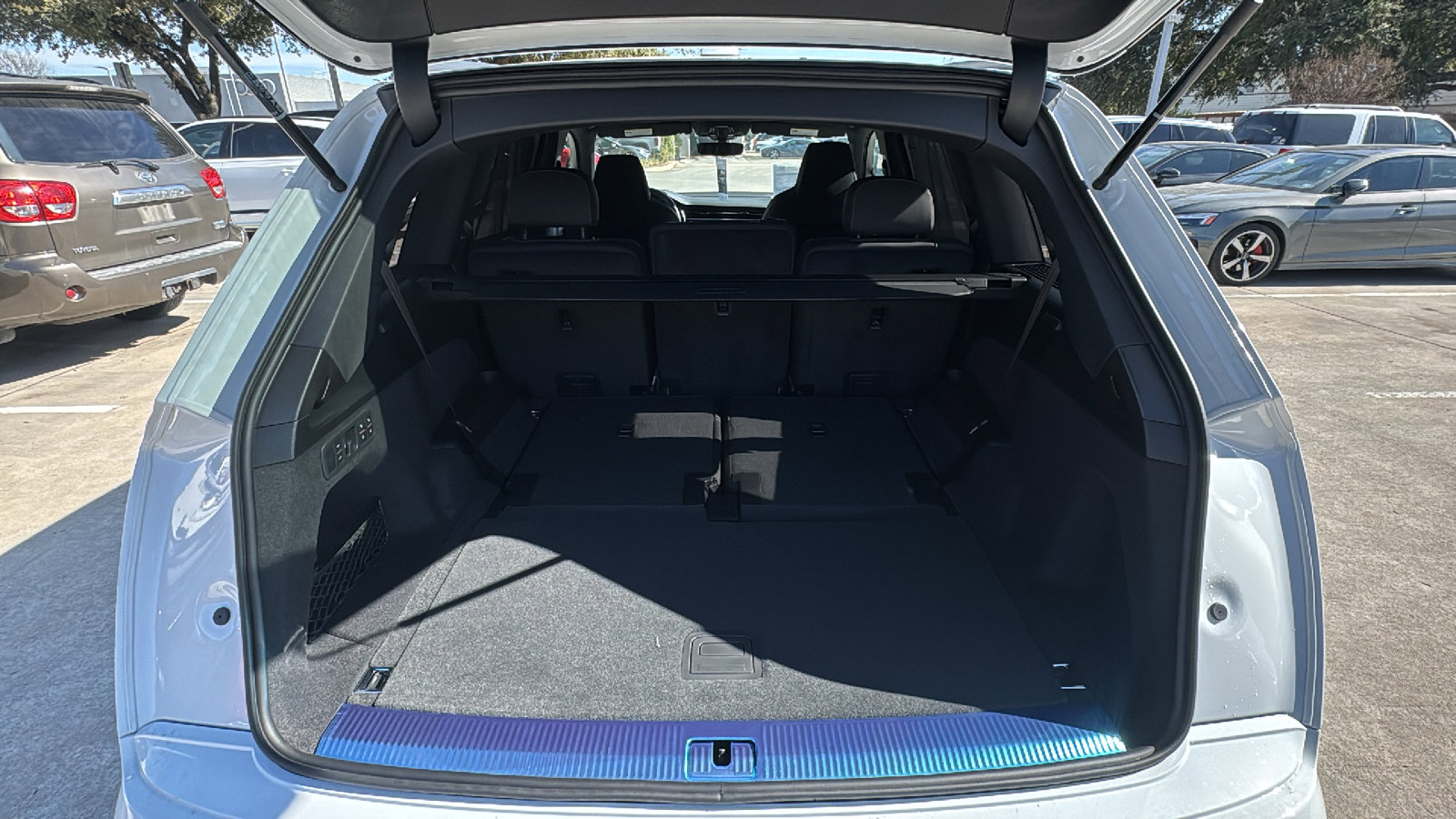 New 2026 Audi SQ7 Premium Plus image 25