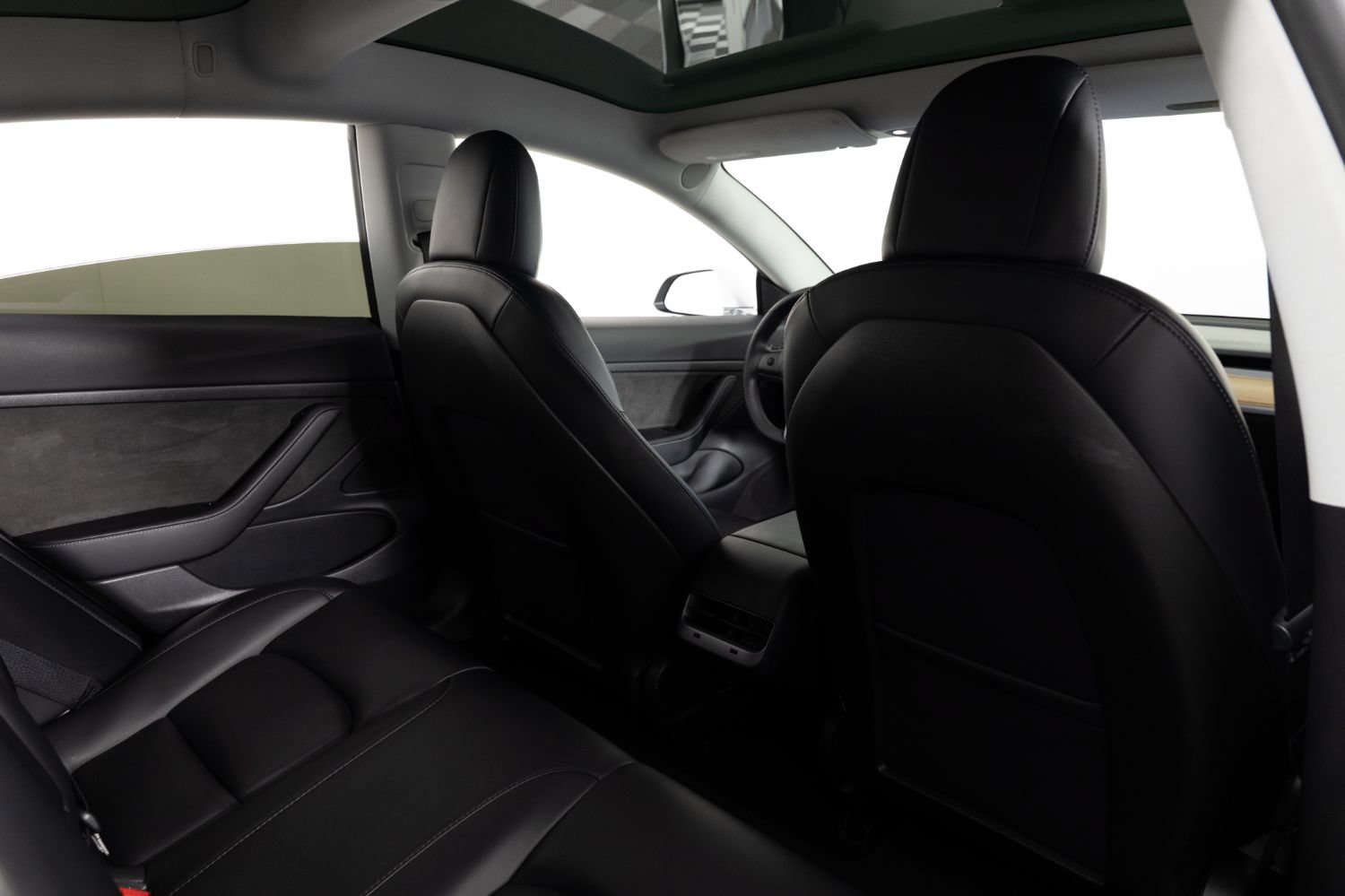 Used 2020 Tesla Model 3 Standard Range Plus RWD image 21