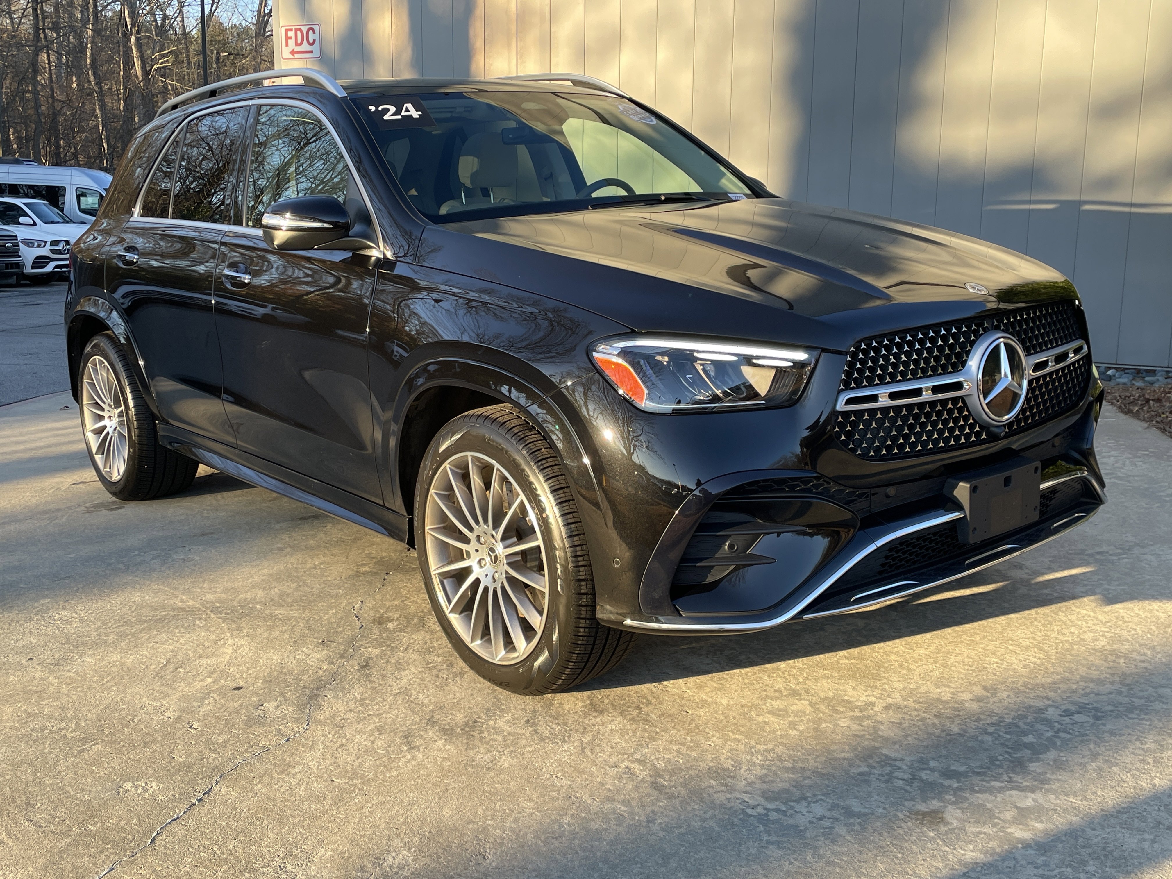 Certified 2024 Mercedes-Benz GLE 350 4MATIC image 4