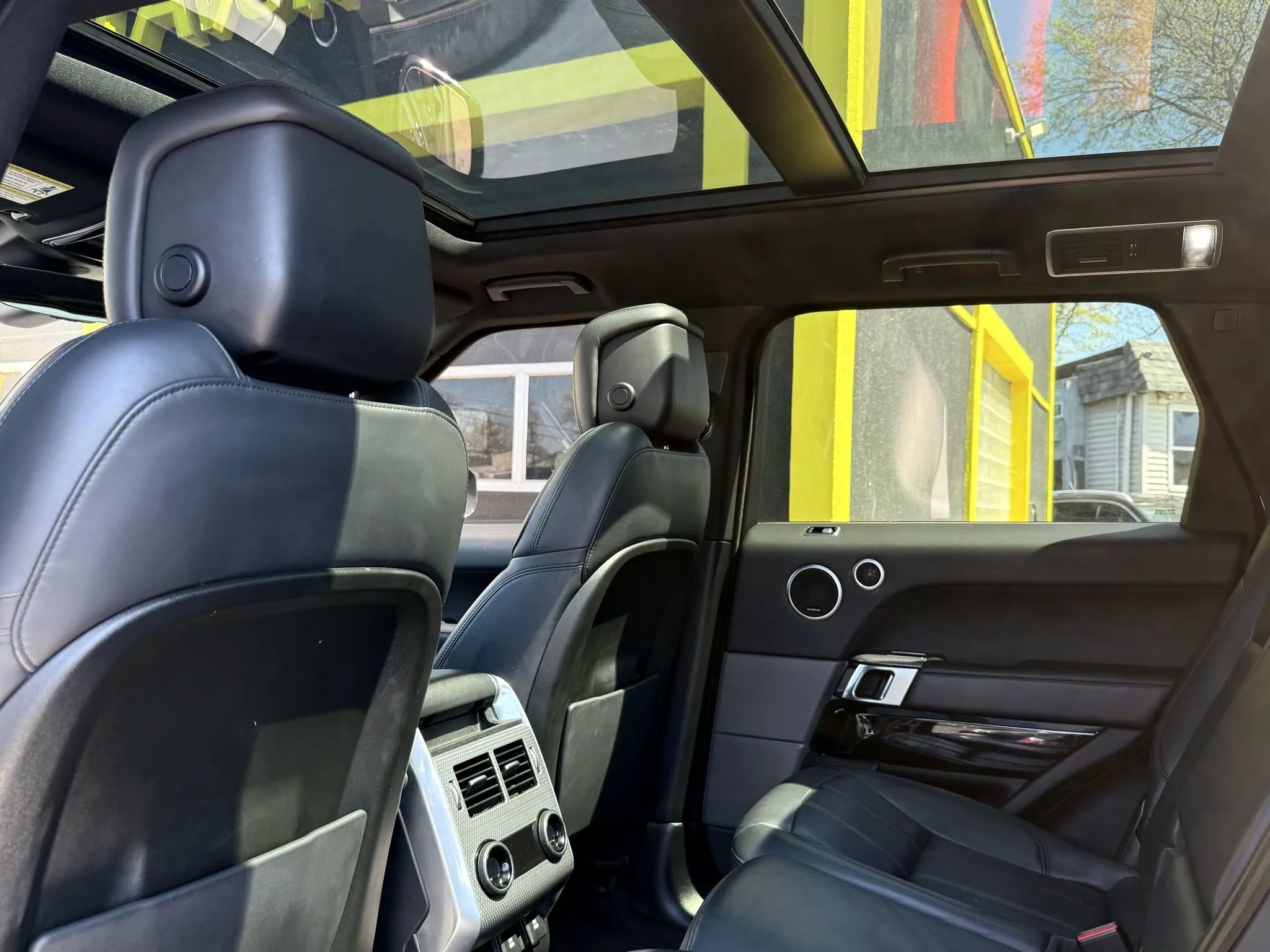 Used 2018 Land Rover Range Rover Sport Supercharged AWD/4WD image 29