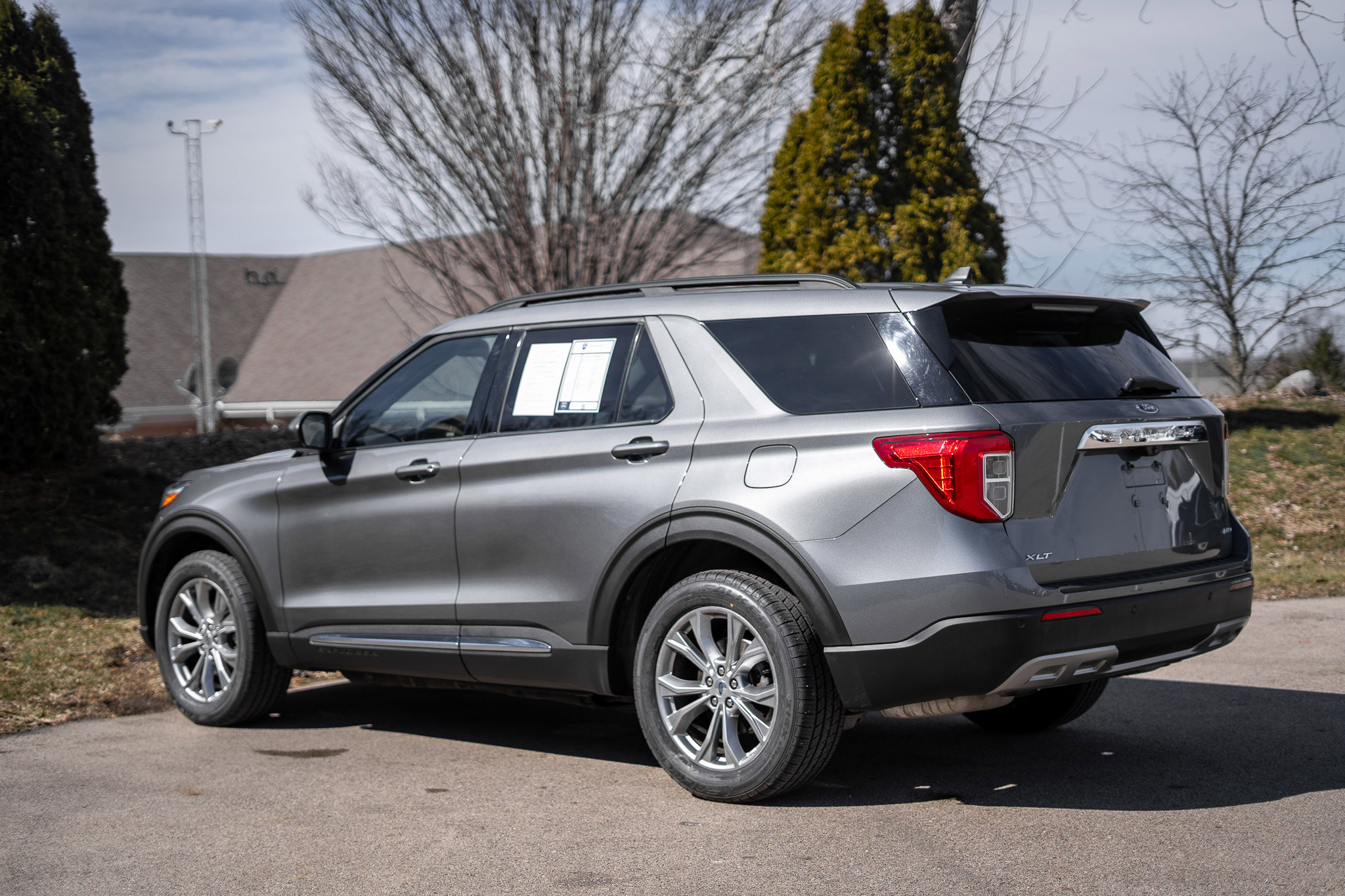 Used 2023 Ford Explorer XLT w/ Equipment Group 202A image 7