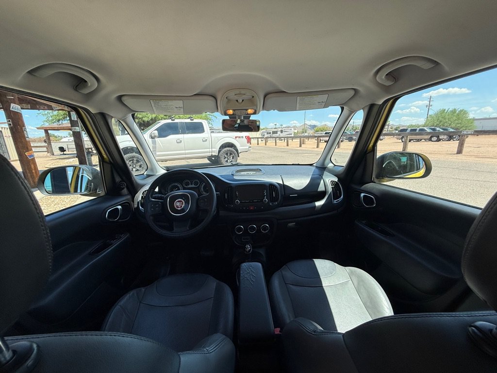 Used 2017 FIAT 500L Trekking w/ Urbana Appearance Package FWD image 16