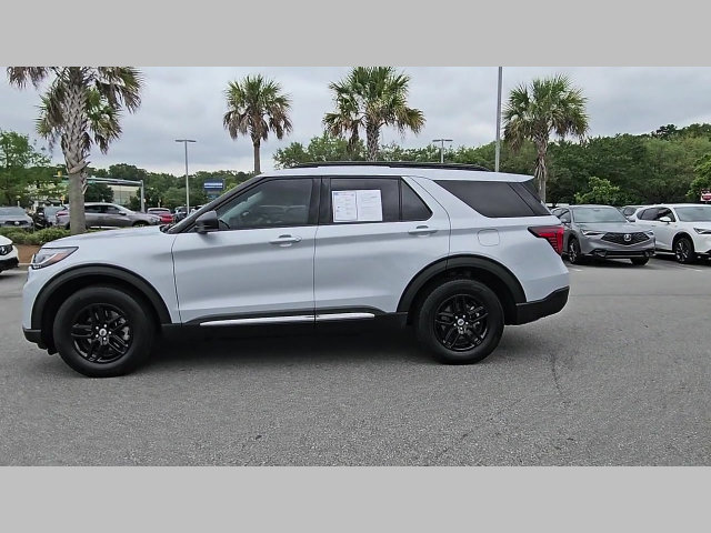Used 2025 Ford Explorer Active AWD/4WD image 20