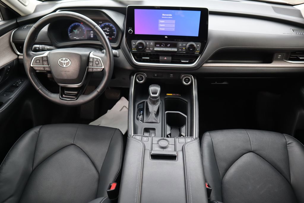 Used 2024 Toyota Grand Highlander Limited image 13