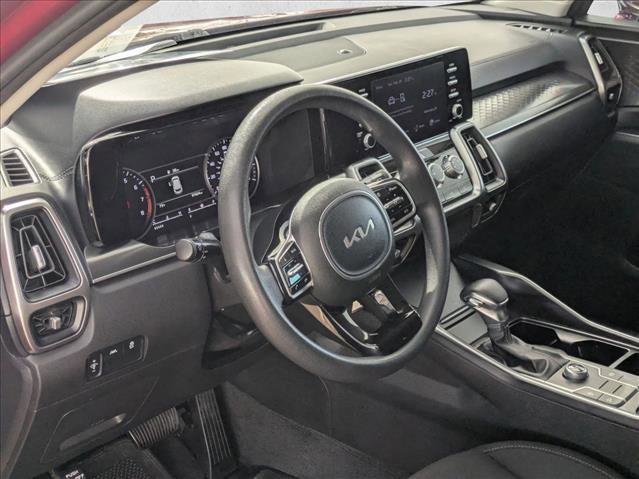 Used 2022 Kia Sorento LX image 10