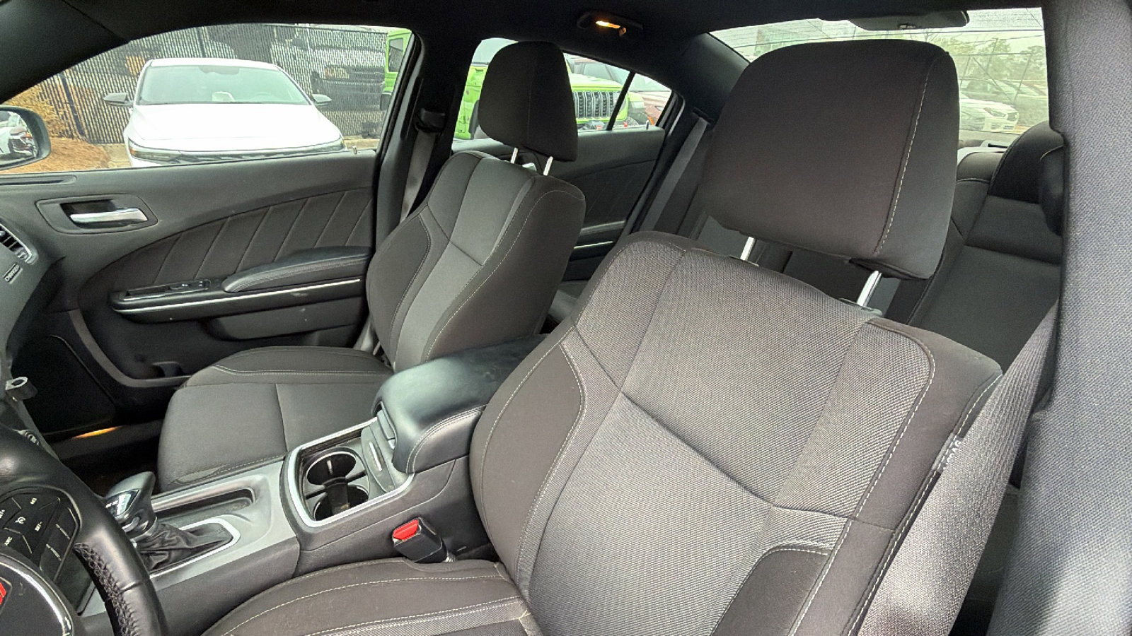 Used 2022 Dodge Charger SXT w/ Driver Convenience Group image 17