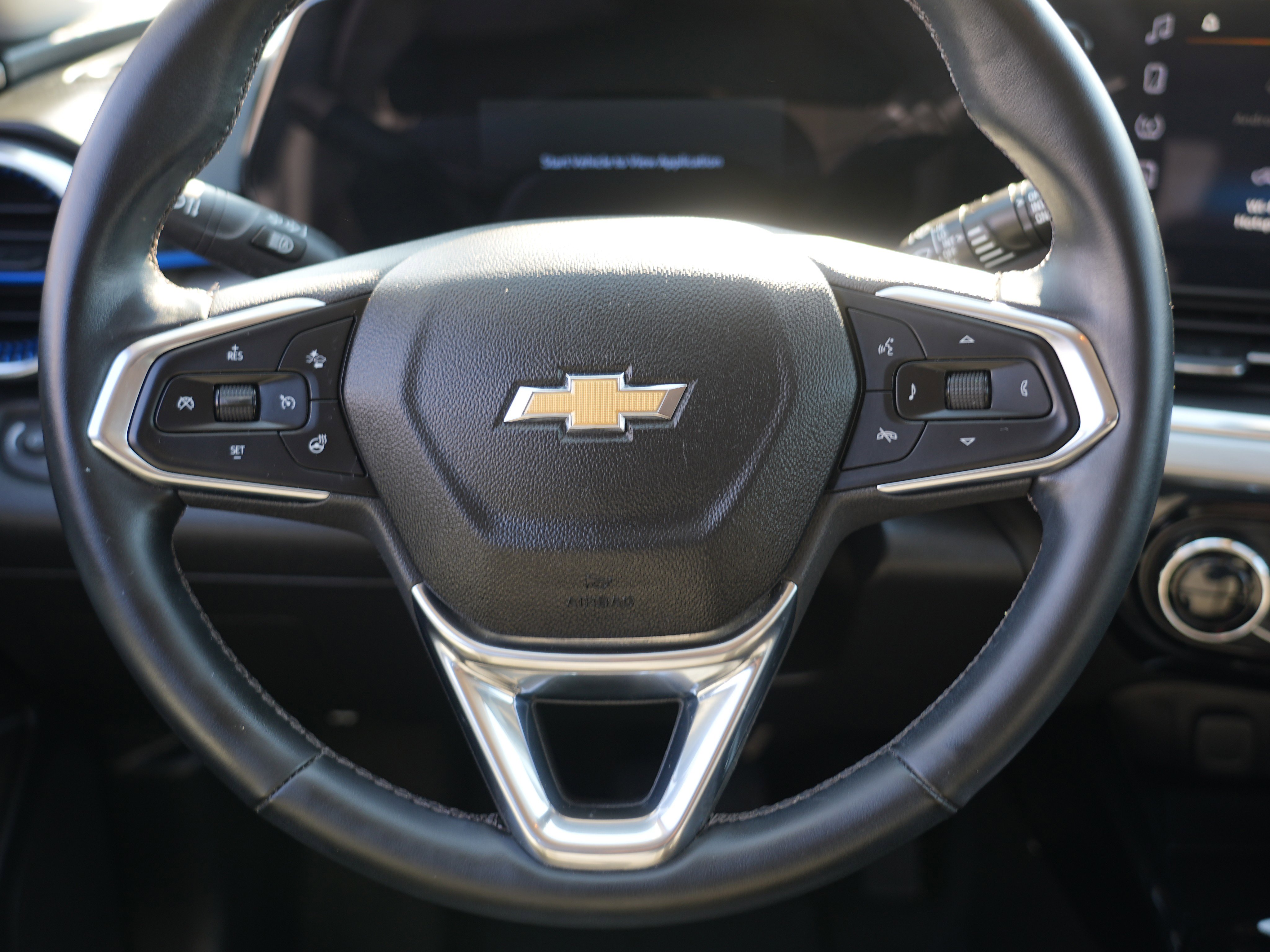 Used 2024 Chevrolet Trax LT w/ LT Convenience Package image 26