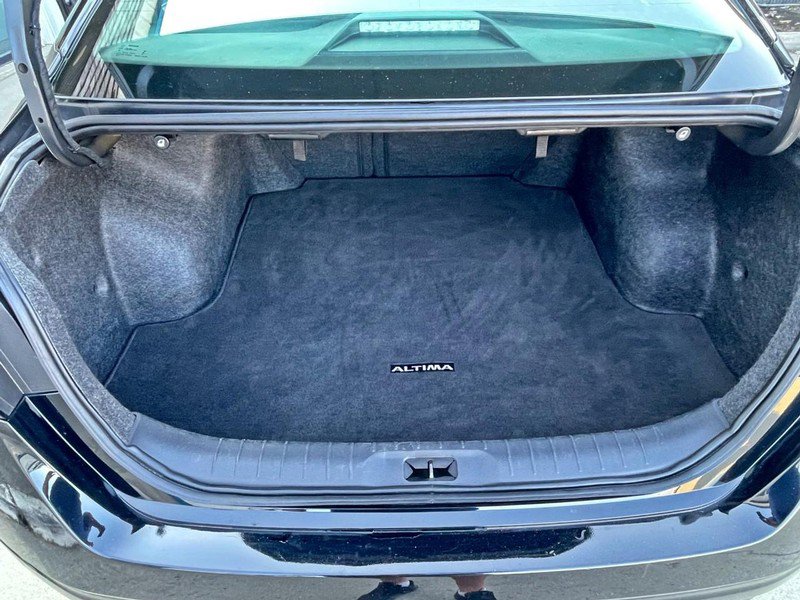 Used 2024 Nissan Altima 2.5 SV image 11