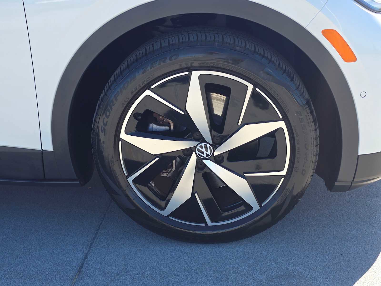 Used 2023 Volkswagen ID.4 Pro S RWD image 9