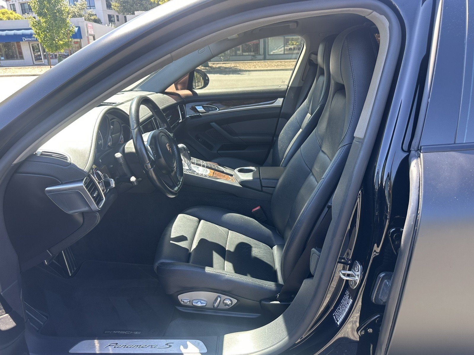 Used 2015 Porsche Panamera S RWD image 18