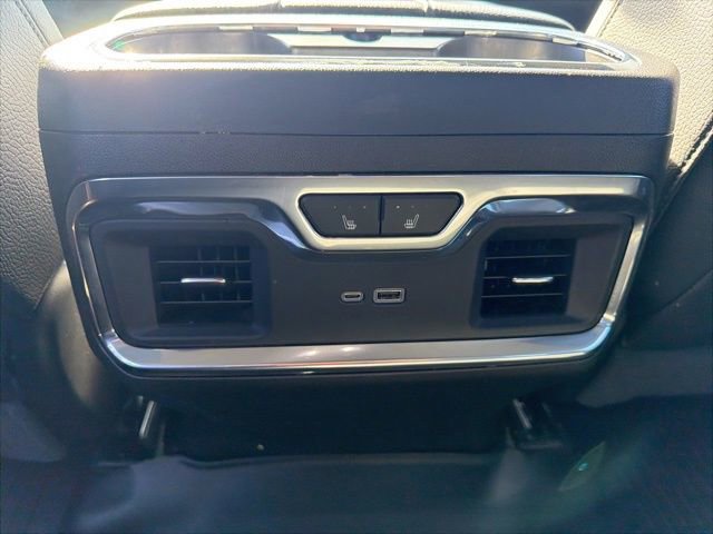 Used 2024 GMC Sierra 1500 Denali image 17
