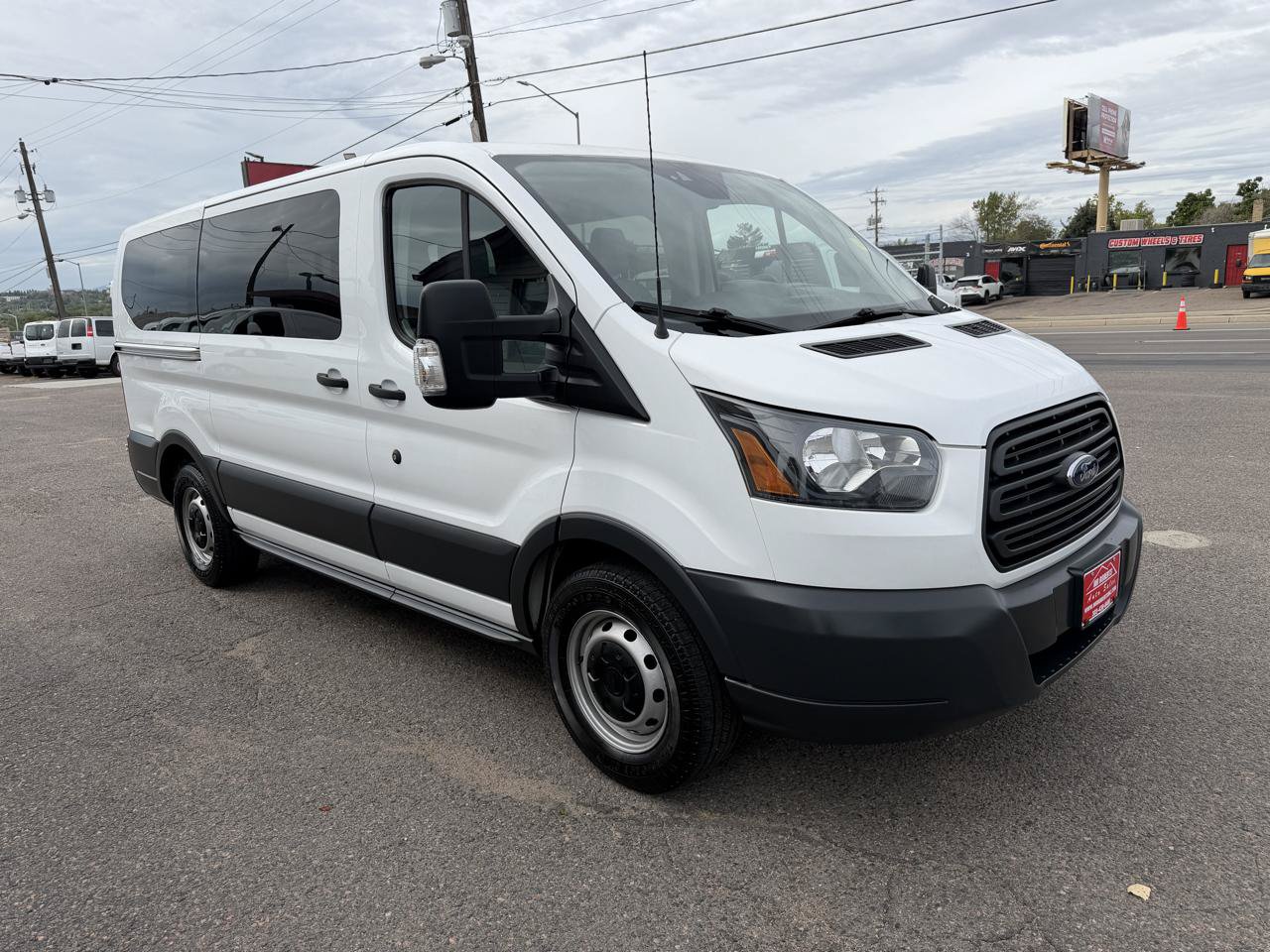 Used 2018 Ford Transit 150 XL RWD image 2