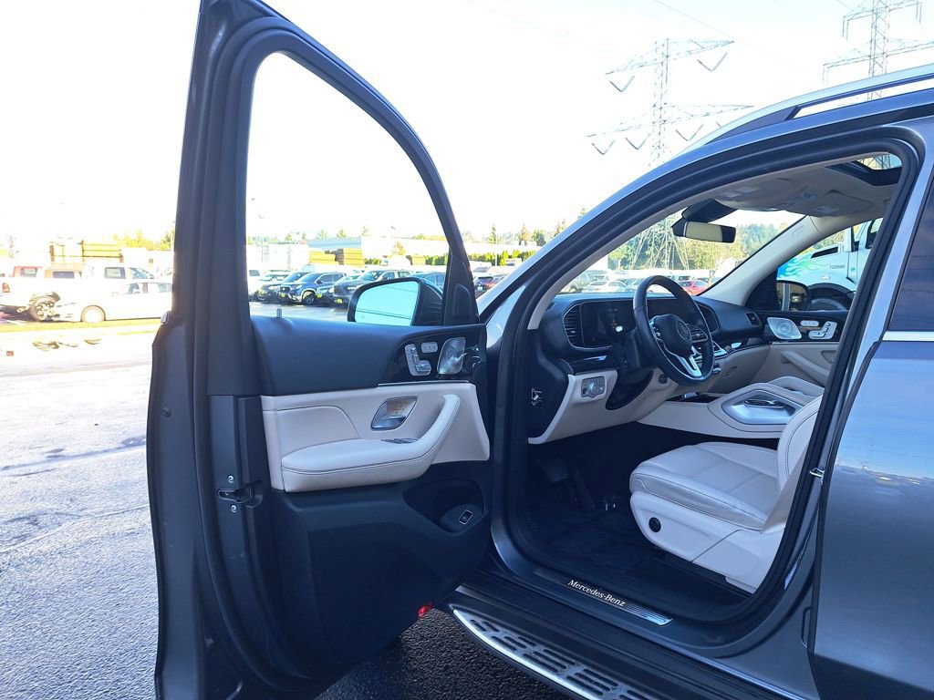 Used 2023 Mercedes-Benz GLE 350 4MATIC image 10