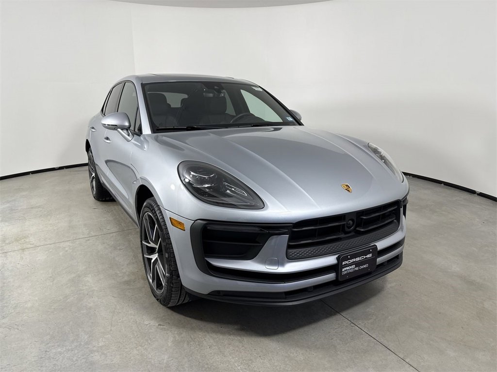 Used 2025 Porsche Macan image 9