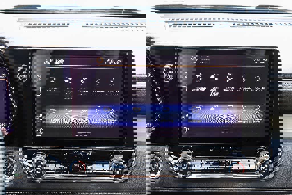 Used 2024 Chevrolet Colorado LT w/ LT Convenience Package image 15