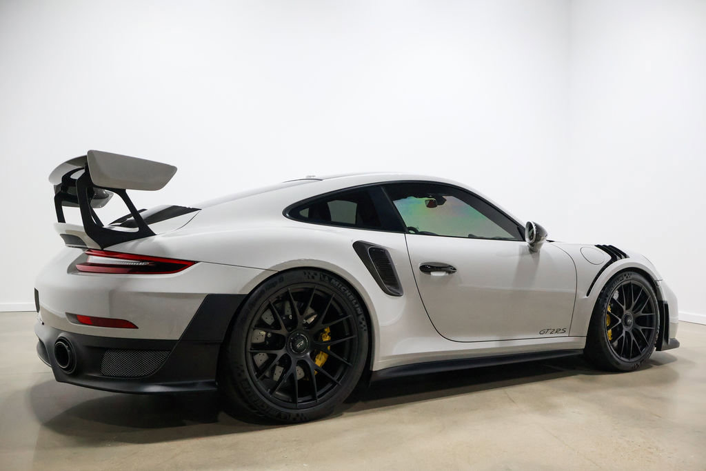 Used 2018 Porsche 911 GT2 RS w/ Weissach Package RWD image 60