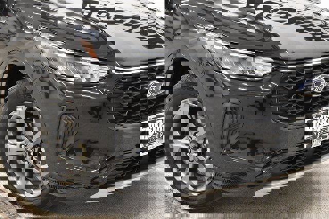 Used 2023 Ford Escape ST-Line image 15