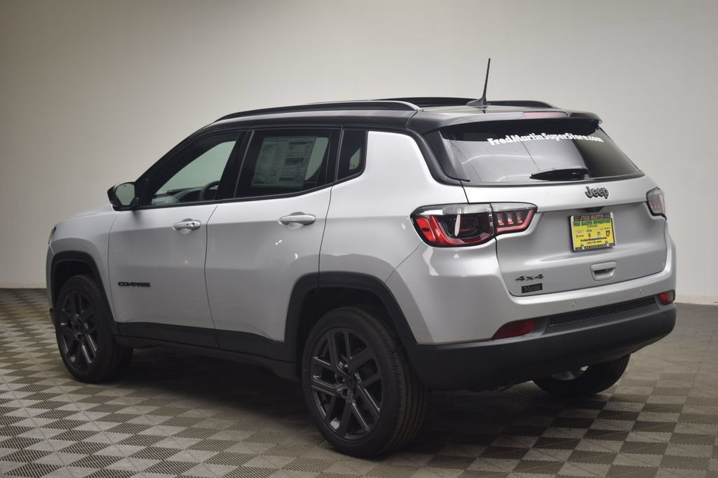 New 2026 Jeep Compass Limited w/ Sun, Sound & Navigation Group AWD/4WD image 13