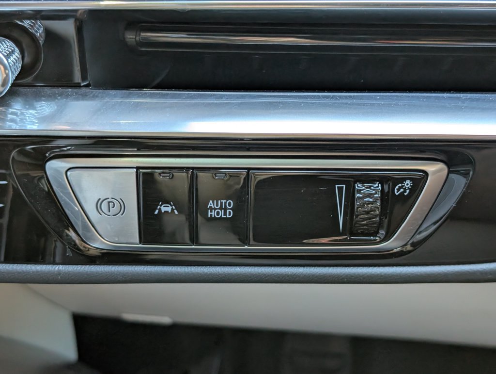 Certified 2024 Cadillac Lyriq Luxury w/ LPO, Floor Liner Package AWD/4WD image 30