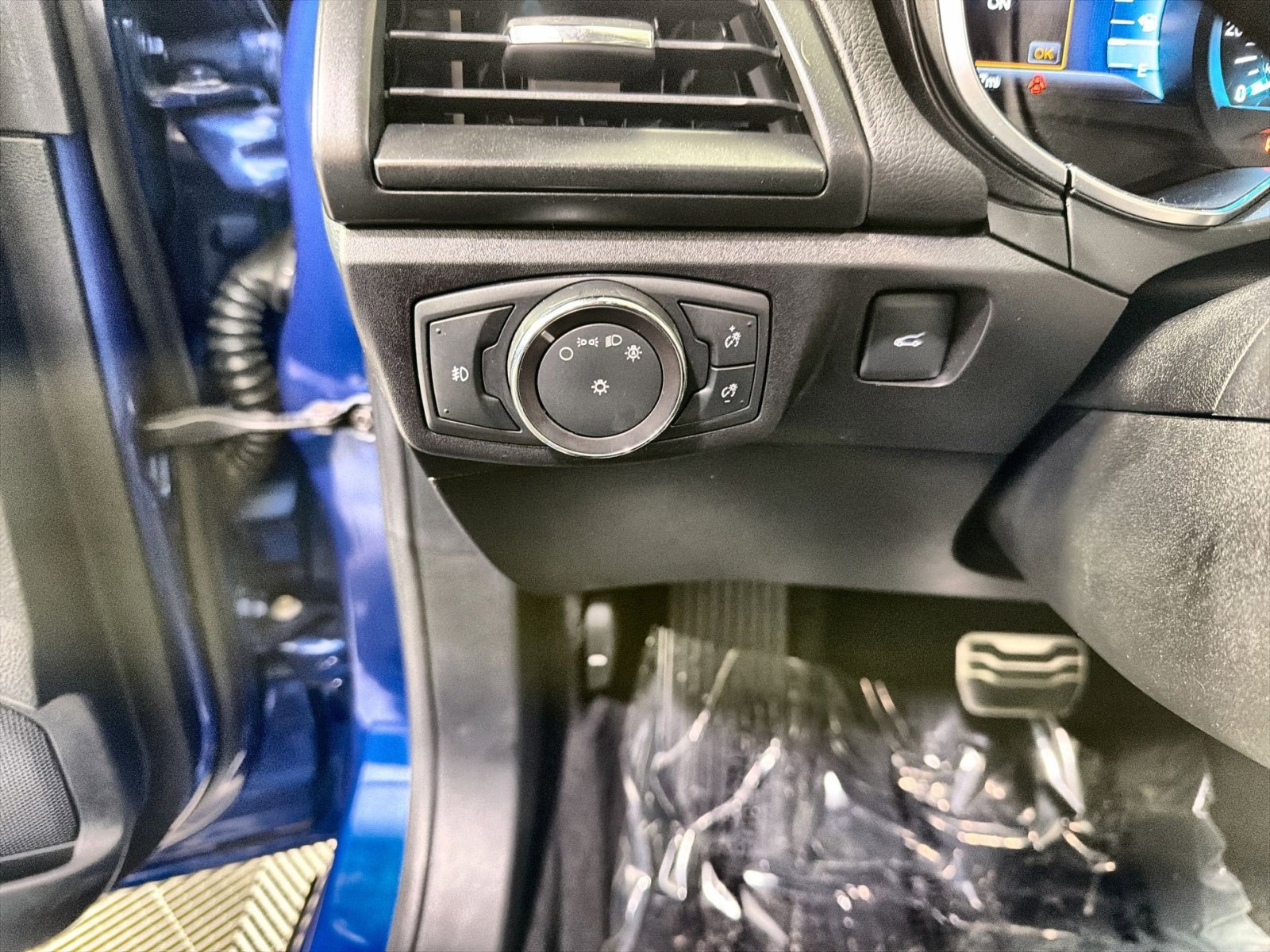 Used 2017 Ford Fusion Titanium image 39