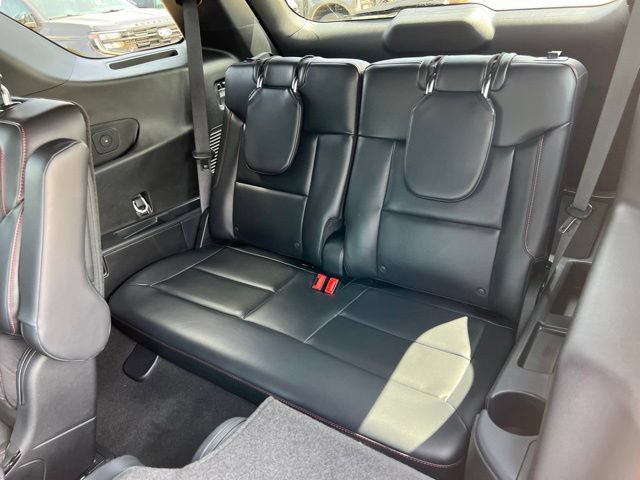 Used 2025 Ford Explorer ST RWD image 19