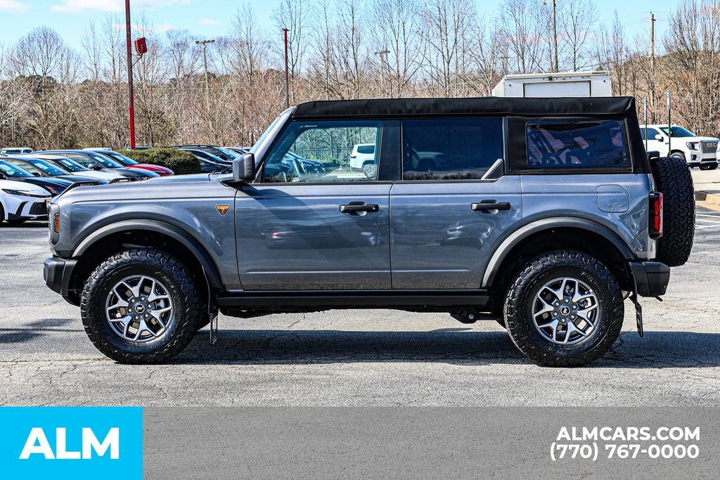 Used 2025 Ford Bronco Badlands image 8