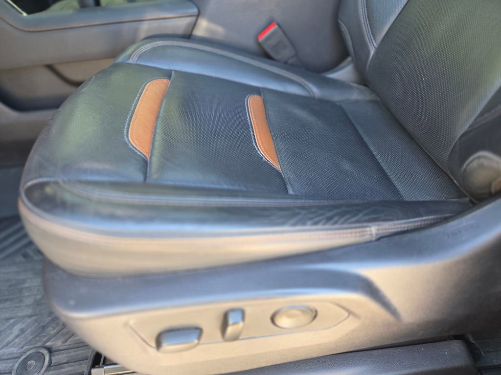 Used 2024 GMC Sierra 1500 AT4 w/ AT4 Premium Package AWD/4WD image 26