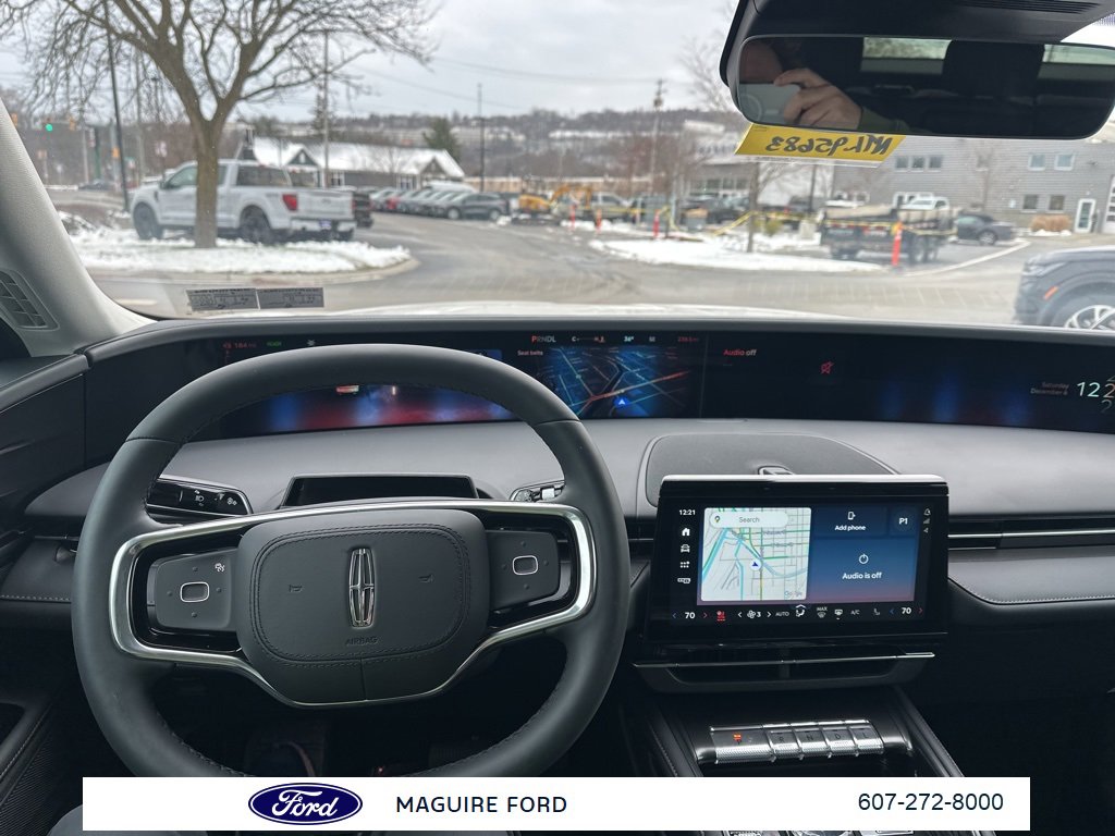 Used 2026 Lincoln Nautilus Premier image 17