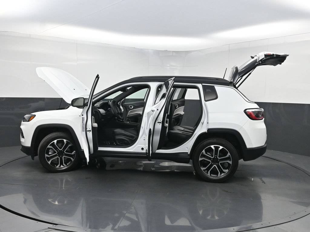 Used 2023 Jeep Compass Limited AWD/4WD image 35