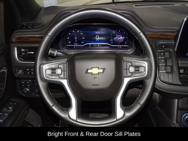 Used 2024 Chevrolet Suburban Premier AWD/4WD image 23