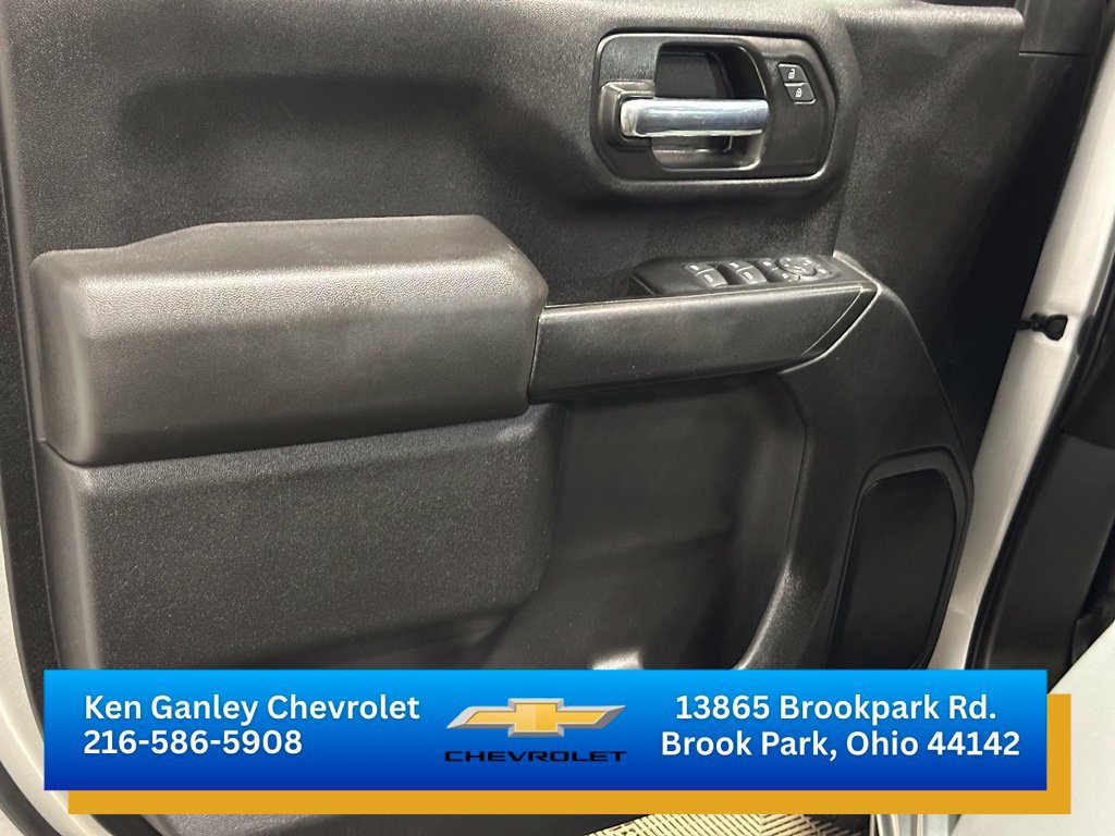 Certified 2022 Chevrolet Silverado 2500 Custom w/ Custom Value Package AWD/4WD image 8