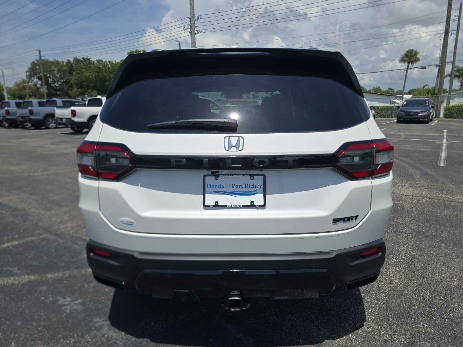 New 2026 Honda Pilot Sport image 5