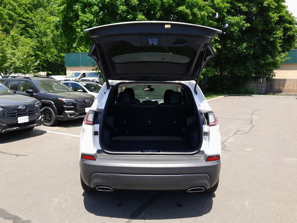 Used 2019 Jeep Cherokee Latitude Plus AWD/4WD image 35