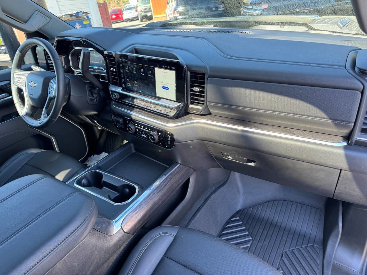 Used 2024 Chevrolet Silverado 3500 LTZ w/ LTZ Plus Package image 11