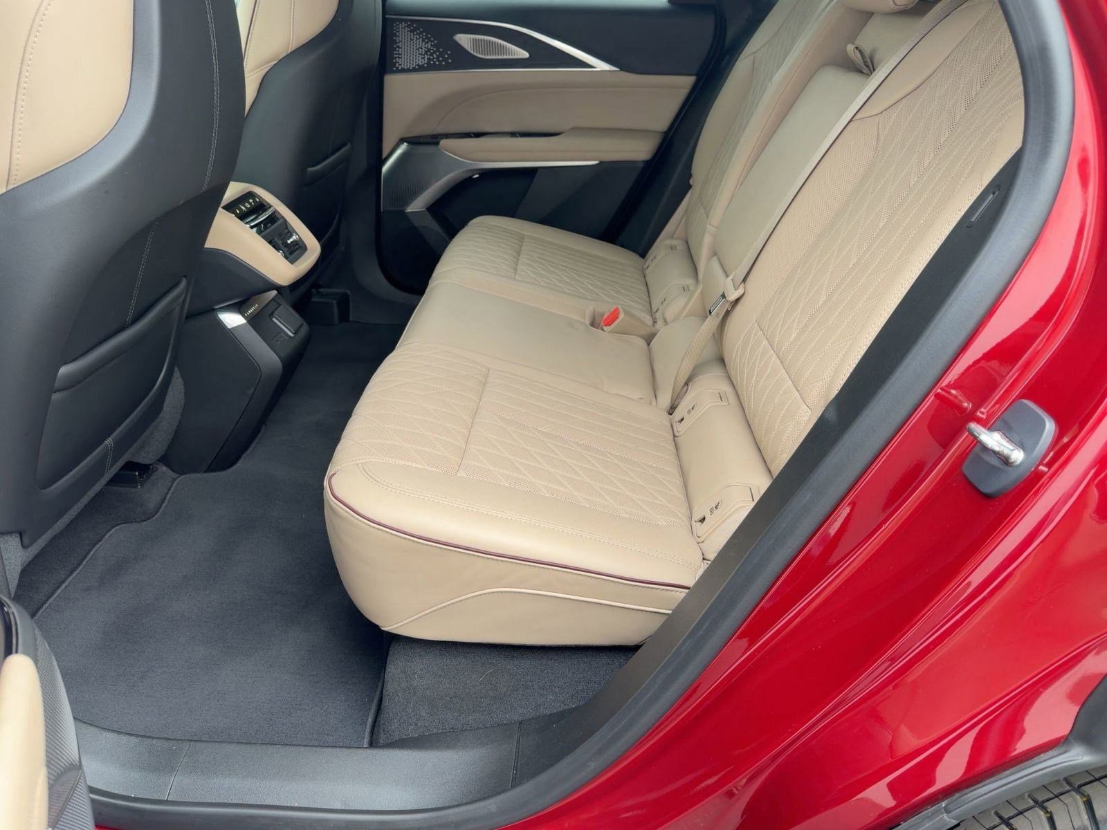 Certified 2024 Cadillac Lyriq Sport w/ Nappa Leather Package image 12