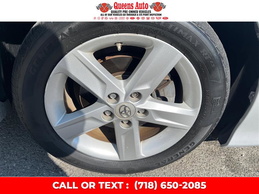 Used 2013 Toyota Camry SE FWD image 33