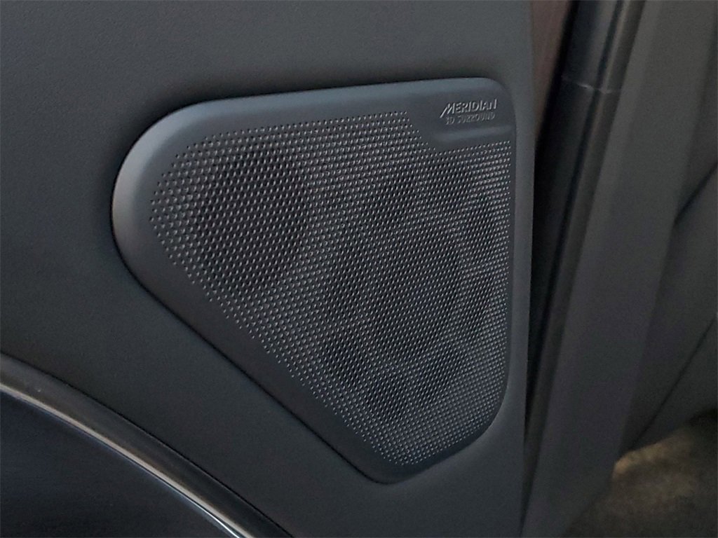 New 2025 Land Rover Range Rover SE image 11