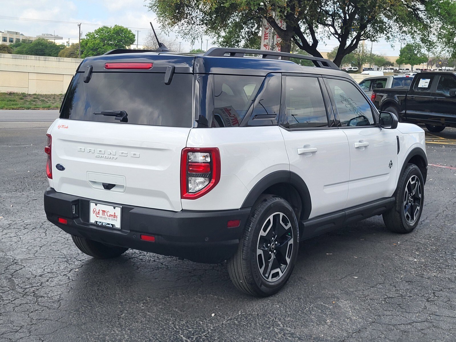 Certified 2023 Ford Bronco Sport Outer Banks w/ Tech Package image 4