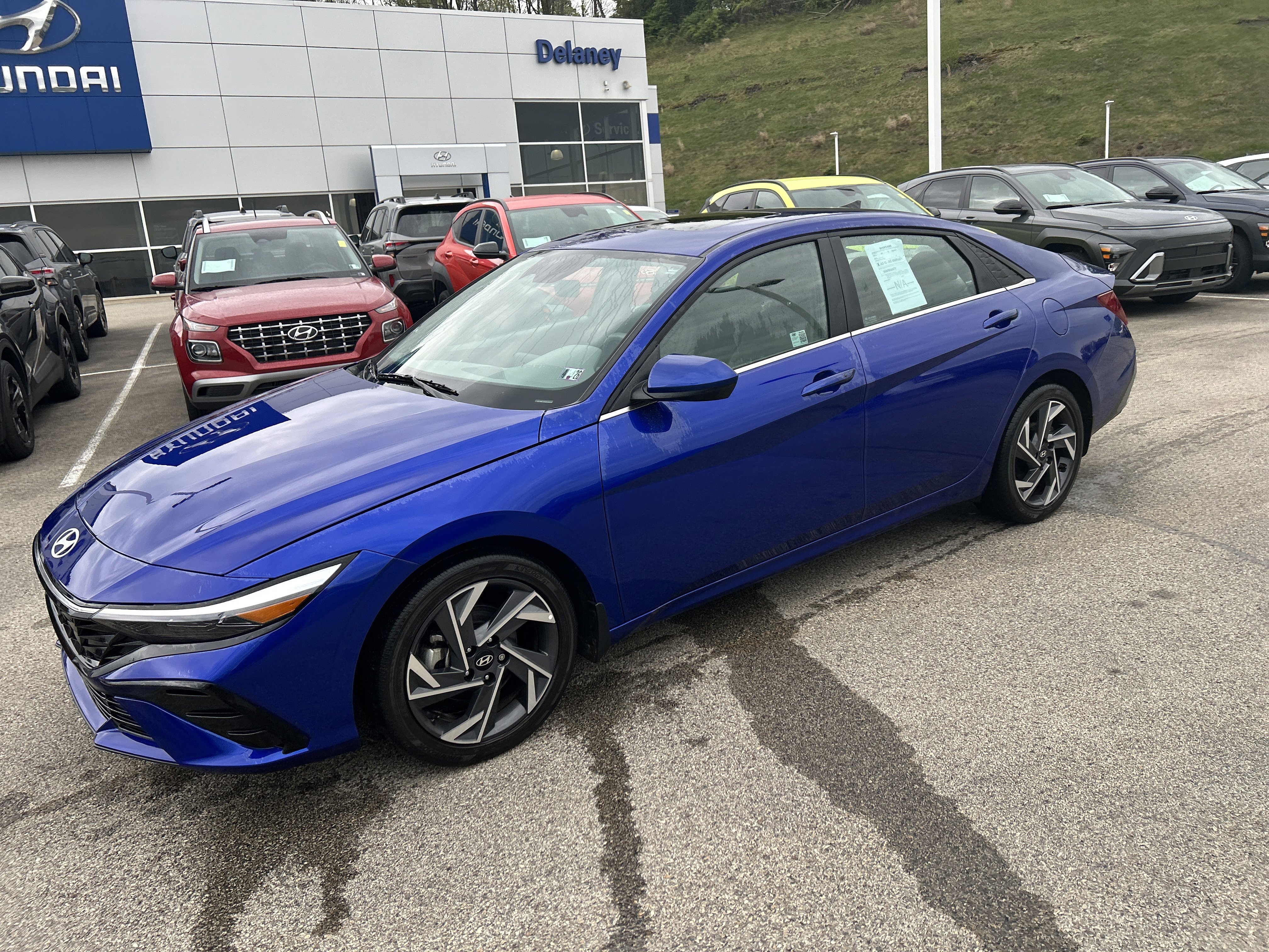 Used 2025 Hyundai Elantra SEL FWD image 22