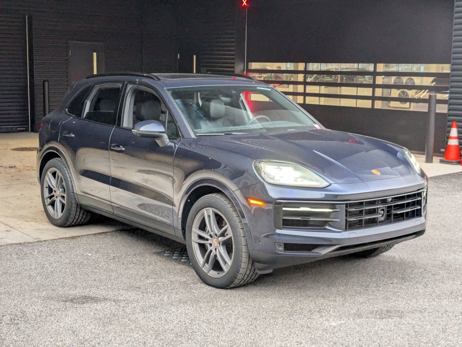 Certified 2026 Porsche Cayenne AWD/4WD image 7