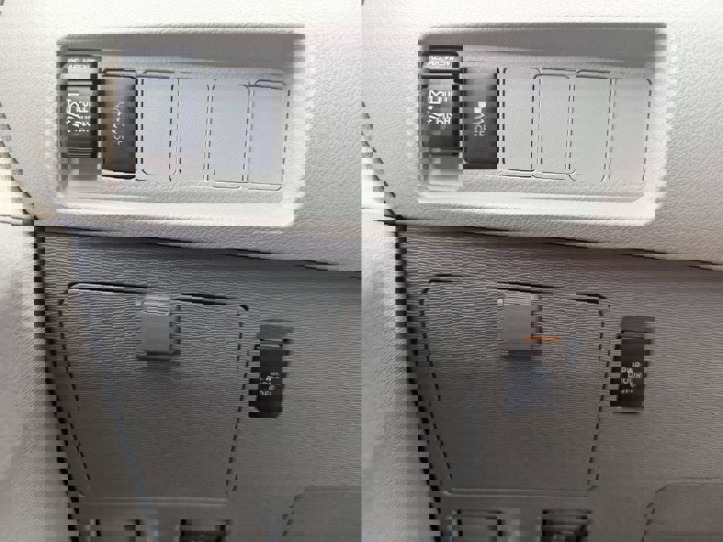 Used 2019 Toyota Sienna XLE image 33