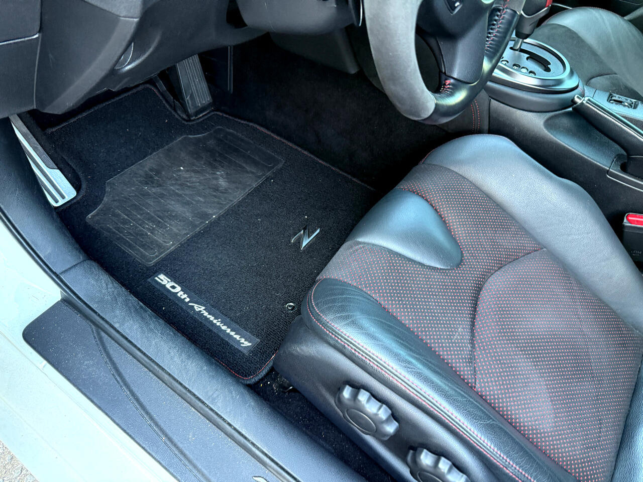 Used 2020 Nissan 370Z Coupe image 15